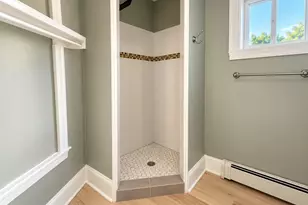 14 Dyer St, Boston, MA 02124 - Photo 9
