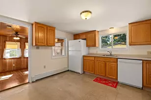 316 Emery St, Dracut, MA 01826 - Photo 5