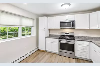 58 Edgelawn Ave #8, North Andover, MA 01845 - Photo 7
