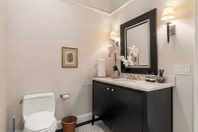 242 Beacon St #5, Boston, MA 02116 - Photo 19