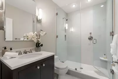 242 Beacon St #5, Boston, MA 02116 - Photo 17