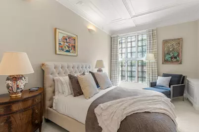 242 Beacon St #5, Boston, MA 02116 - Photo 11
