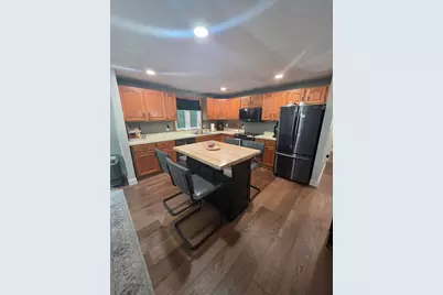 155 Hathaway St, Wareham, MA 02571 - Photo 3