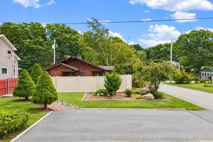 24 Fisherman Rd, Fairhaven, MA 02719 - Photo 11