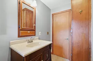 40 W Belmont St, Ludlow, MA 01056 - Photo 25