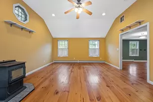 14 Joanna Dr, Rutland, MA 01543 - Photo 3