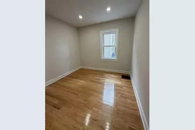 11 Mount Pleasant St #1, Waltham, MA 02452 - Photo 5