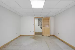 25 Oak St, Methuen, MA 01844 - Photo 25
