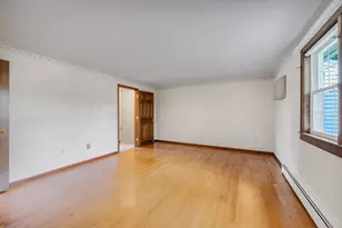 25 Oak St, Methuen, MA 01844 - Photo 15