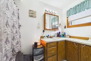 83 Rockland St, New Bedford, MA 02740 - Photo 25