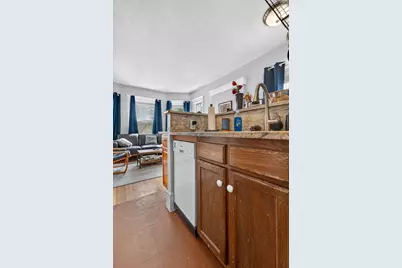 34 Central St, Somerville, MA 02143 - Photo 9