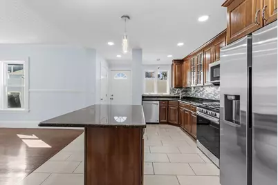 17 Estes St, Everett, MA 02149 - Photo 5