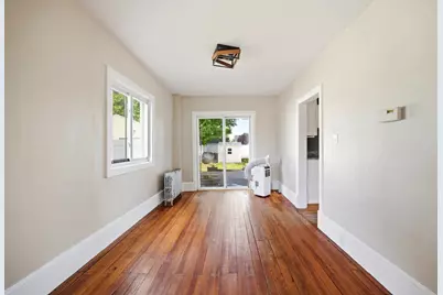 96 Catherine St, Chicopee, MA 01013 - Photo 11
