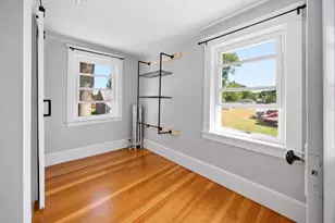 96 Catherine St, Chicopee, MA 01013 - Photo 25