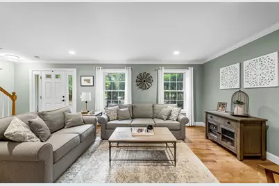 437 Porter Rd, East Longmeadow, MA 01028 - Photo 3