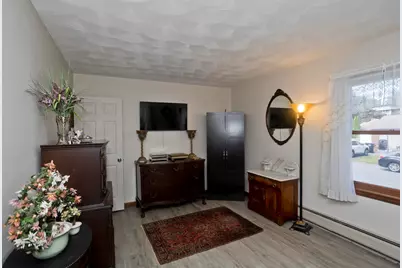 30 Dale St, Holyoke, MA 01040 - Photo 21