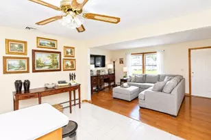 30 Dale St, Holyoke, MA 01040 - Photo 7