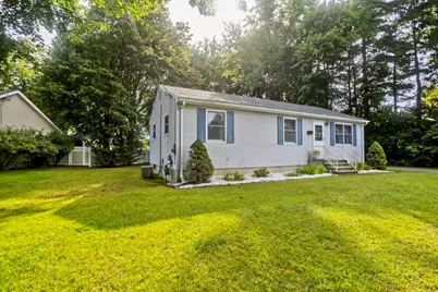 30 Dale St, Holyoke, MA 01040 - Photo 3
