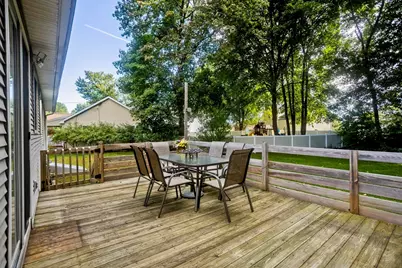 30 Dale St, Holyoke, MA 01040 - Photo 29