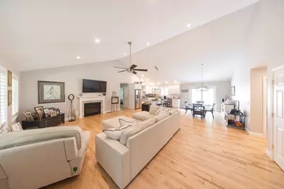 17 Harwood Farm Road, Southbridge, MA 01550 - Photo 11