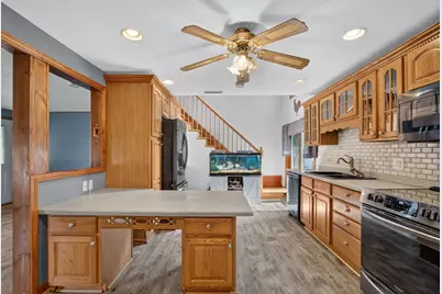 15 Ellington Rd, Tewksbury, MA 01876 - Photo 11