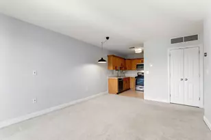 327 Centre St, Boston, MA 02130 - Photo 5