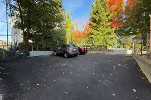 8 Berkeley St, Watertown, MA 02472 - Photo 9