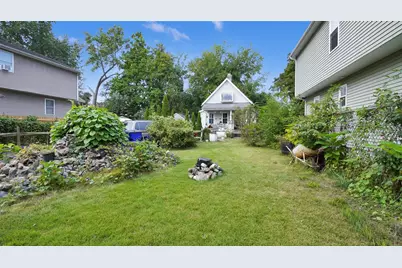 34 Cambridge St, Springfield, MA 01109 - Photo 5