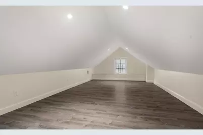 22 Oakland Street #B, Newton, MA 02458 - Photo 13