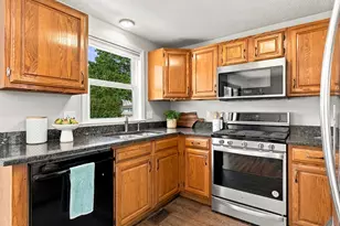 123 Merrimack Meadows Ln, Tewksbury, MA 01876 - Photo 13