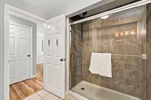 123 Merrimack Meadows Ln, Tewksbury, MA 01876 - Photo 9