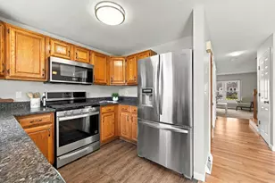 123 Merrimack Meadows Ln, Tewksbury, MA 01876 - Photo 15