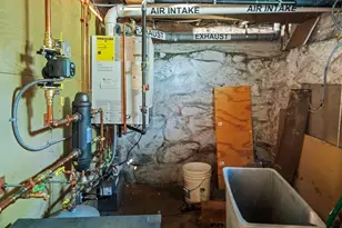 52 Forest Park Rd, Woburn, MA 01801 - Photo 21