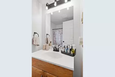 215 Eddy St, Springfield, MA 01104 - Photo 23