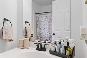 215 Eddy St, Springfield, MA 01104 - Photo 23