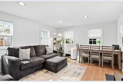 215 Eddy St, Springfield, MA 01104 - Photo 9