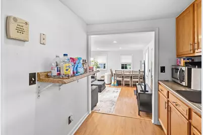 215 Eddy St, Springfield, MA 01104 - Photo 15