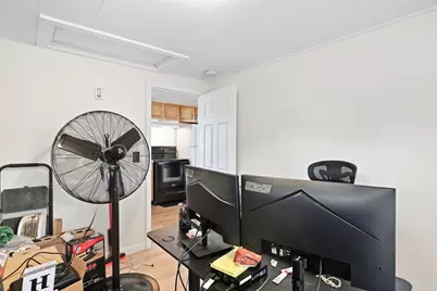 215 Eddy St, Springfield, MA 01104 - Photo 17