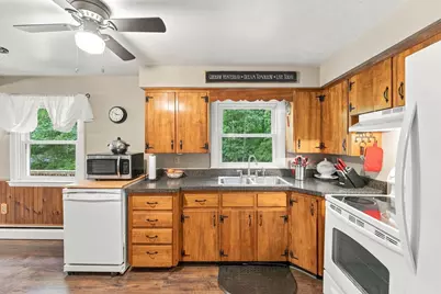 418 Millville Rd, Uxbridge, MA 01569 - Photo 11