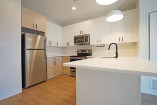 289 Walk Hill Rd, Boston, MA 02131 - Photo 9