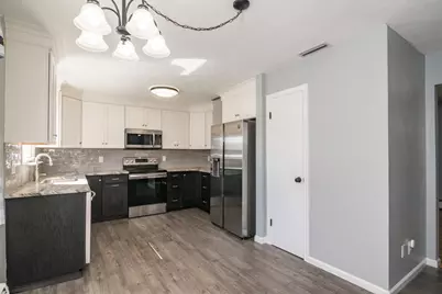 17 Pickering Street, Chicopee, MA 01013 - Photo 15
