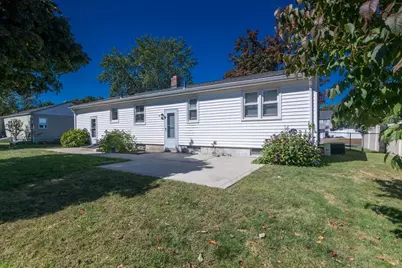 17 Pickering Street, Chicopee, MA 01013 - Photo 9