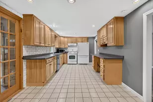 12 Sunset, Derry, NH 03038 - Photo 5