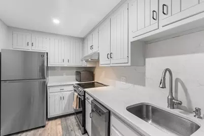 287 Harvard St #26, Cambridge, MA 02139 - Photo 9