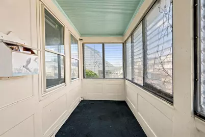 28 Roosevelt Ave, Hull, MA 02045 - Photo 5