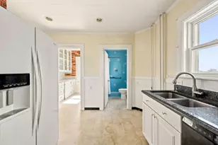 28 Roosevelt Ave, Hull, MA 02045 - Photo 9
