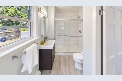 836 Canterbury St. #1R, Boston, MA 02131 - Photo 7