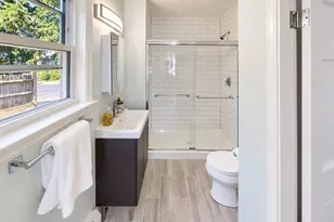 836 Canterbury St, Boston, MA 02131 - Photo 7