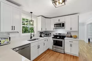 6 Rhonda Rheault Dr, Oxford, MA 01540 - Photo 5