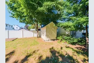 49 Carew Terrace, Springfield, MA 01104 - Photo 17